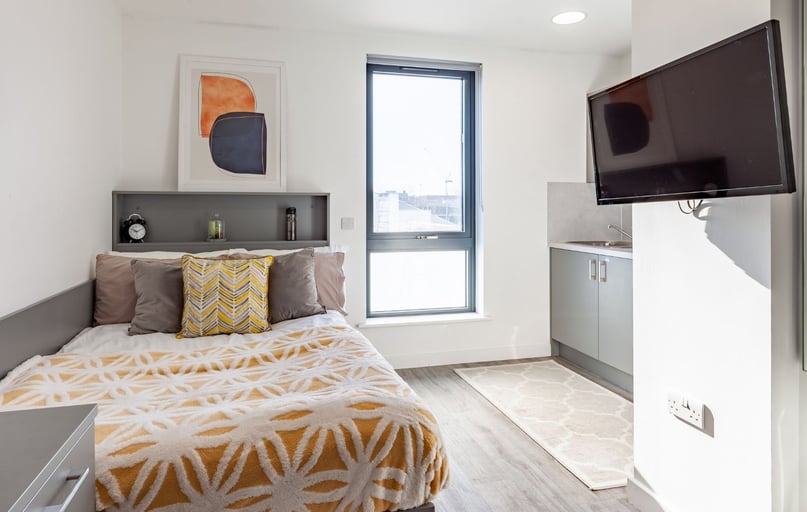 Premium Studio, Oldway Centre, 39 High Street, City Centre, Swansea - Image 1